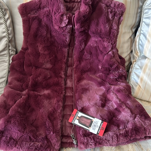 NWT Wine Color Reversible Vest - Picture 1 of 3